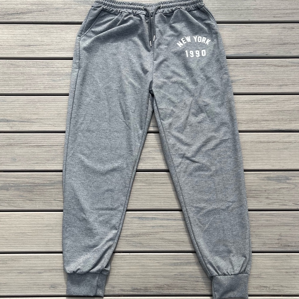 New York 1990; Grey Joggers/Sweat Pants; Little/No Visible Wear; Women’s XXL